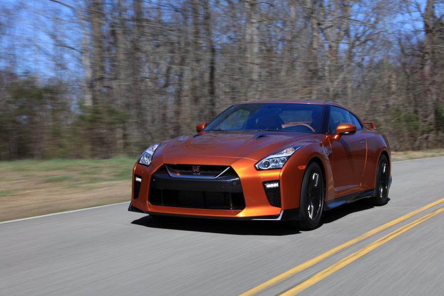  Nissan GT-R 2016 года  (US) (фото 45 из 57)